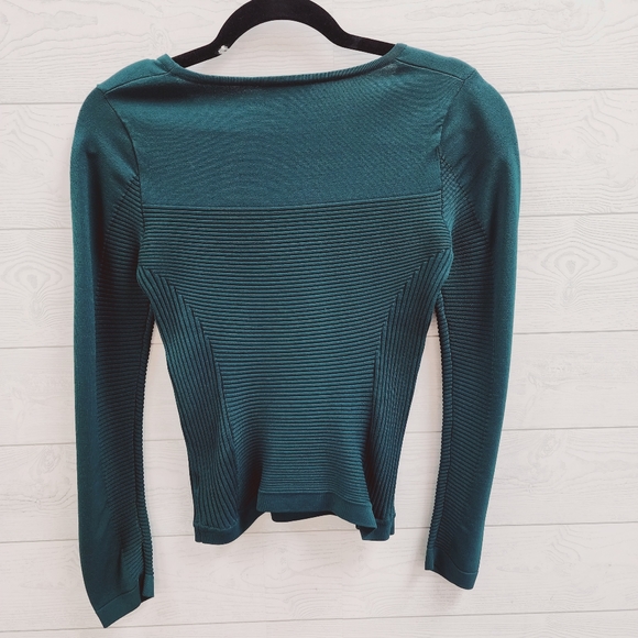 Parker Fitted ribbed Top - Picture 6 of 9